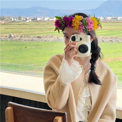 幸福就是吃饭睡觉等待